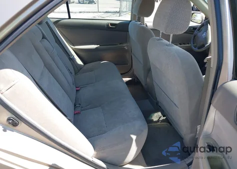 2002 Toyota Camry Le V6 z USA, uszkodzony, nr VIN 4T1BF32K62U032773